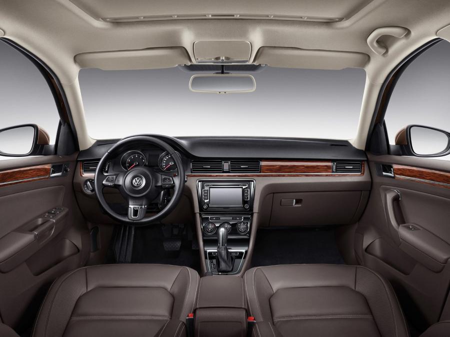  Volkswagen Bora 2012 года  (CN) (фото 2 из 6)